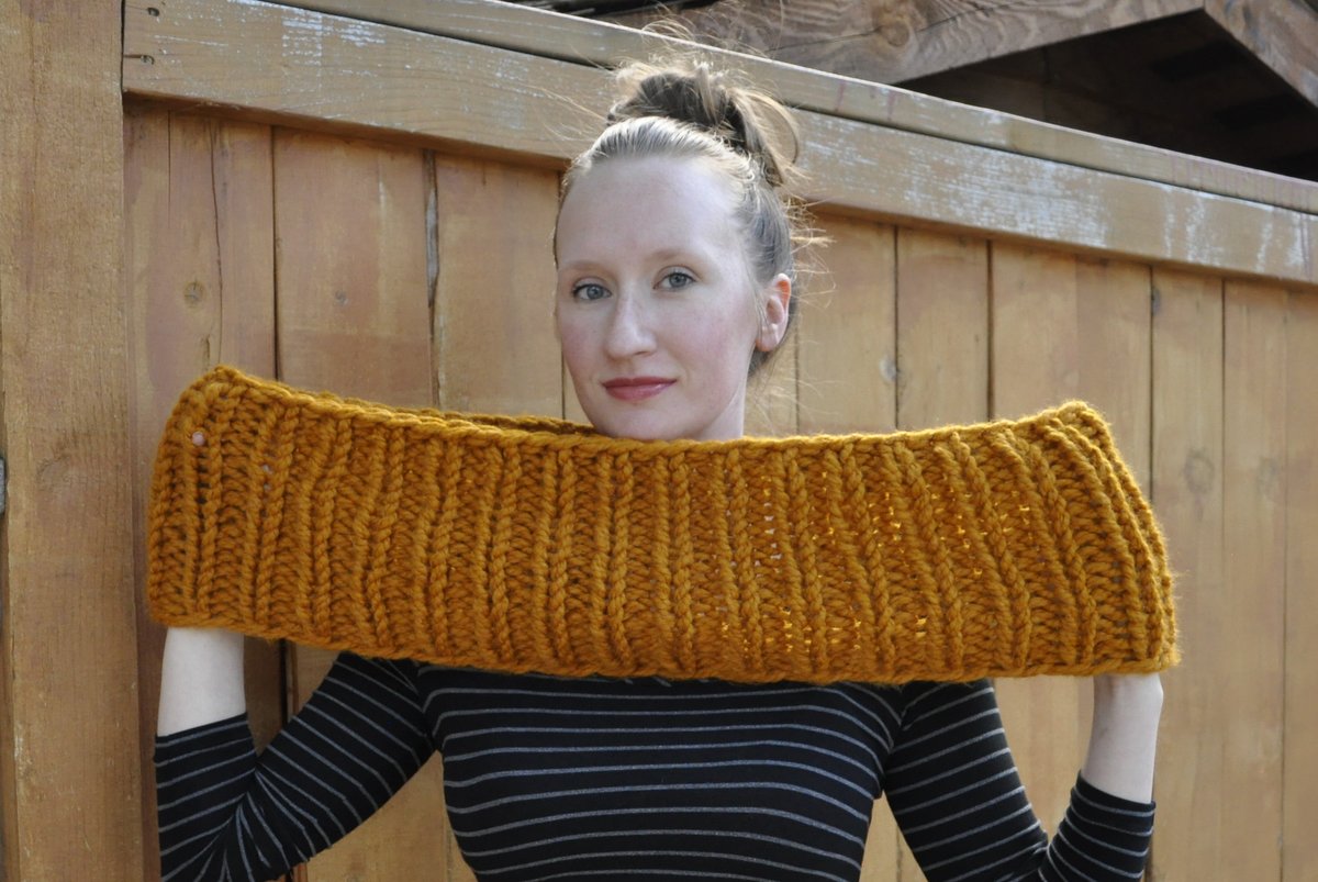 Free Knitting Pattern: Two-Hour Cowl by Lauren Dahl