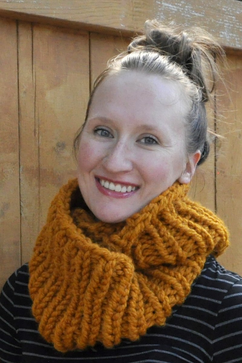 Free Knitting Pattern: Two-Hour Cowl by Lauren Dahl