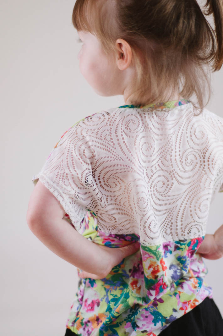 lace back figgy's celestial tee