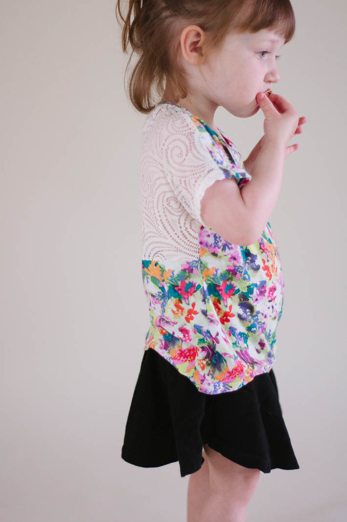 lace back figgy's celestial tee